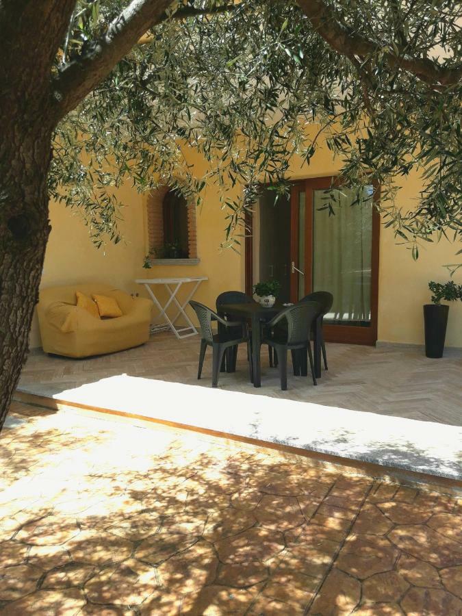Affittacamere B&B Il Fiore Позада Екстериор снимка